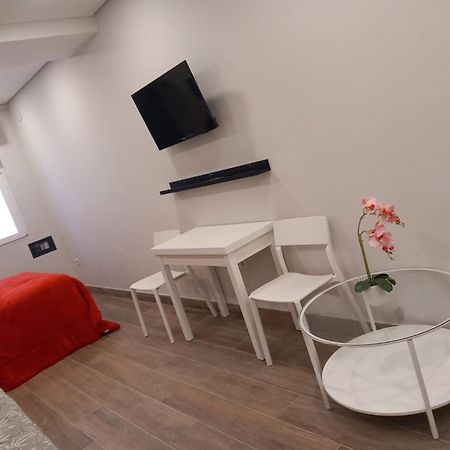 Apartmán Plaza Pedro Zerolo Madrid Exteriér fotografie