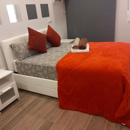 Apartmán Plaza Pedro Zerolo Madrid Exteriér fotografie