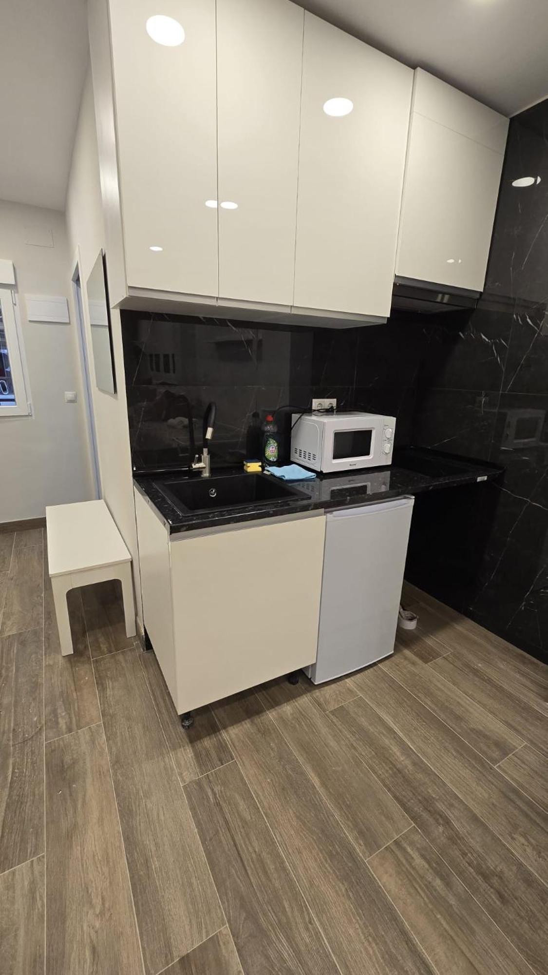 Apartmán Plaza Pedro Zerolo Madrid Exteriér fotografie