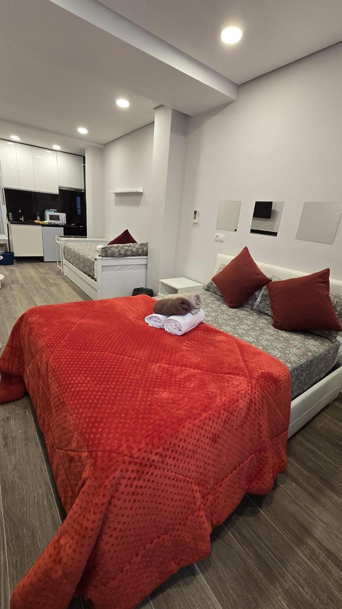 Apartmán Plaza Pedro Zerolo Madrid Exteriér fotografie